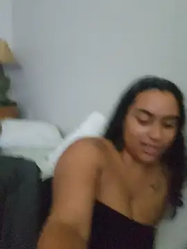 Chat XXX en directo de cinnaminnie