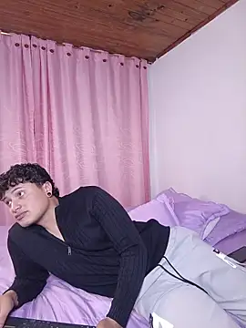Wildseductor1 网络视讯表演