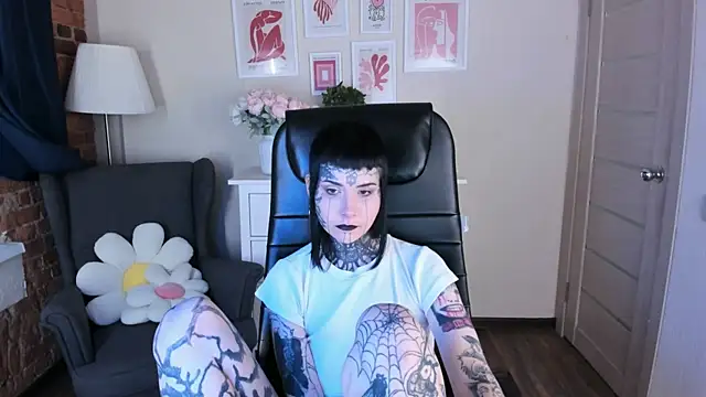 Bloood__Mary's Live XXX Chat