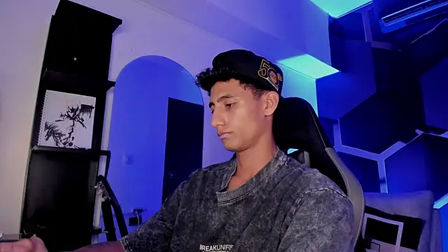 แชท XXX สดของ MaxiimoRomano_