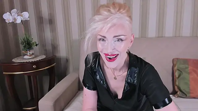 Rita_Farel Chat XXX in diretta