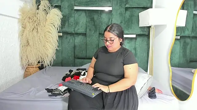 Chloe_jackson25's Live XXX Chat
