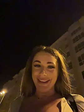 Show modela IsabellaEtthan na web-kameri