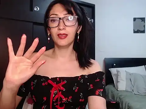 Chat XXX en directo de Alicee_moss
