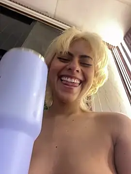 XXX chat uživo modela Eva_Feller69