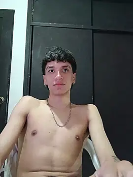 H3ll_B0Y_ – Naživo XXX chat