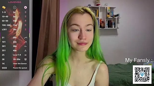 Emilya201 现场XXX聊天