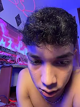 Chat +18 de RoughDiamond_ ao vivo