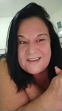 Yaya_Mineira Chat XXX live