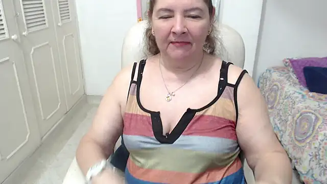 leonela_69's Live XXX Chat