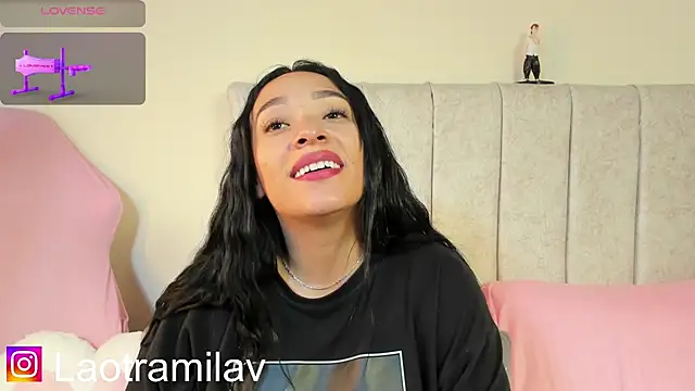 MilaVelour live XXX chat