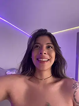 AmmyCollinsW Chat XXX in diretta