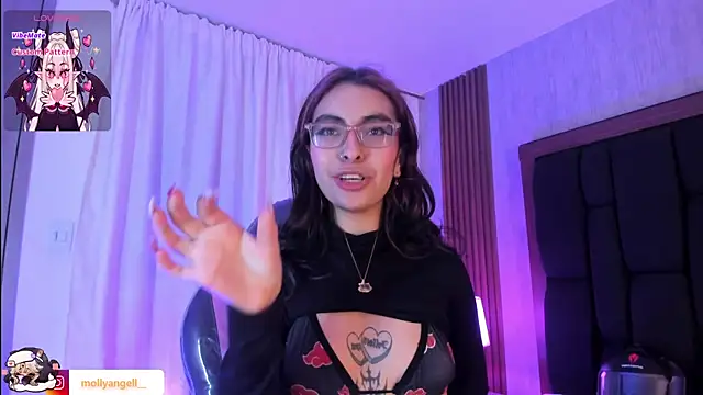 Molly_A's Live XXX Chat