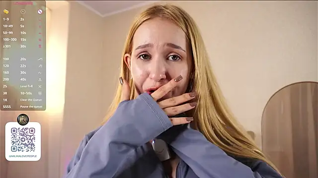 Czat XXX na żywo – JanineFlosi
