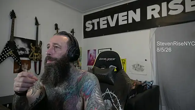 StevenRiseNYC Show in webcam