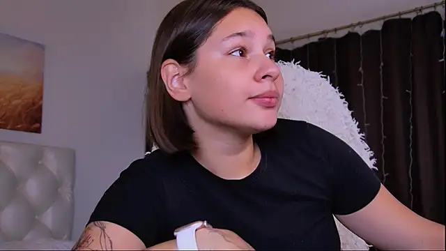 KimClarks_'s Live XXX Chat