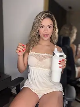 Alisha-Bond's Live XXX Chat