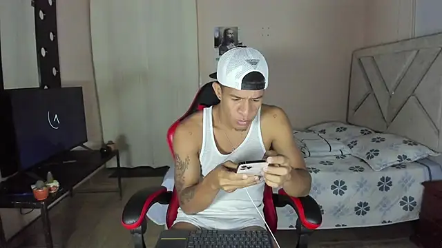 Toptony22 Live XXX-Chat