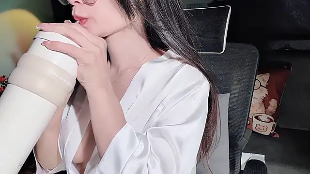 XXX chat uživo modela __Akayakay__