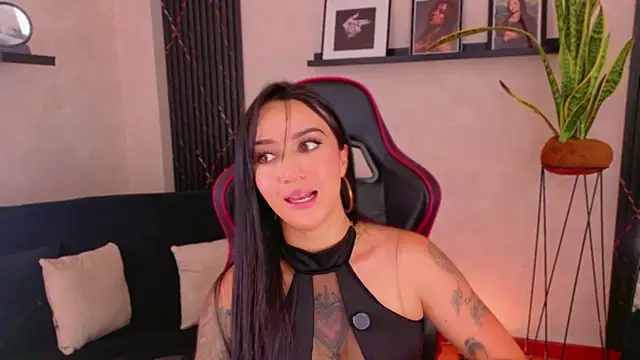 EmmyEvans1 Chat XXX live