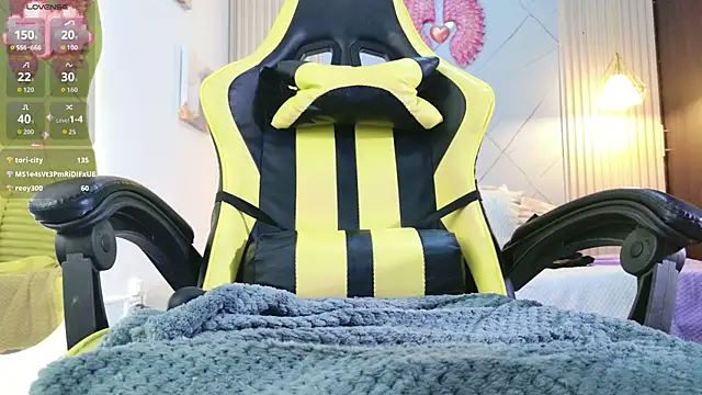 XXX chat uživo modela Sara_swift9