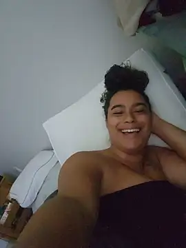 cinnaminnie's Live XXX Chat