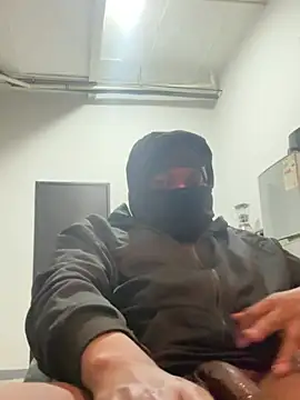 Pokazy przed kamerką – longdikboy