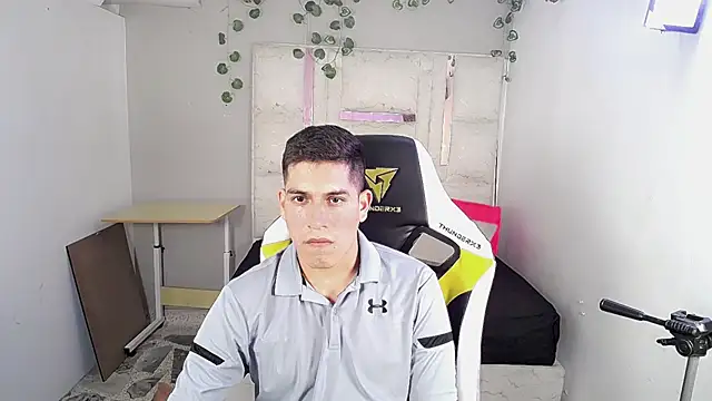 Chat XXX en directo de bby_cashh