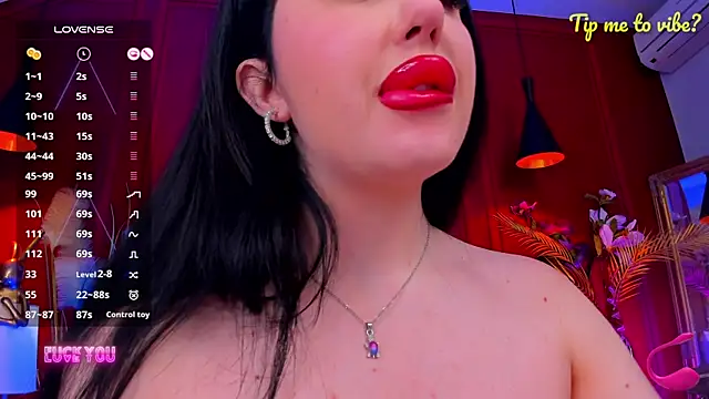 Mayzzie: απευθείας συνομιλία ΧΧΧ