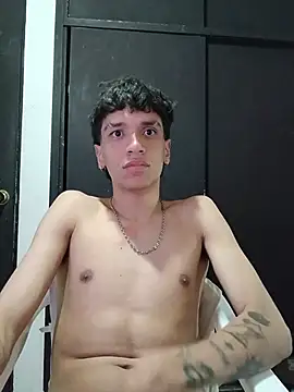 H3ll_B0Y_ Chat XXX in diretta