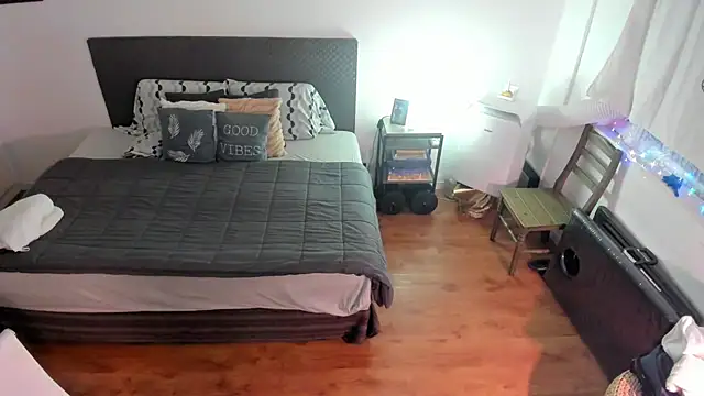 XXX chat uživo modela mr_almo