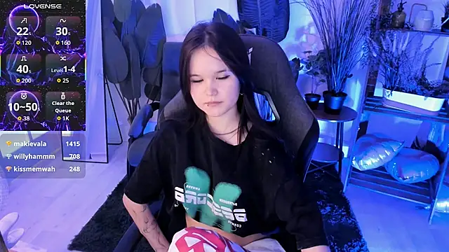 Elainebeness Chat XXX in diretta