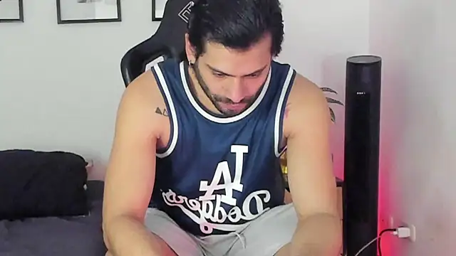 Dereck_vega XXX чат на живо