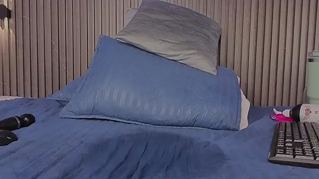 Živý XXX chat IbethMoon