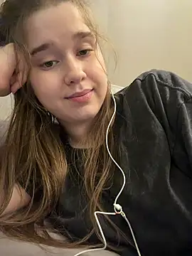 Webkamerová show HornyGirlH