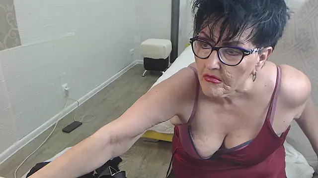 MasterLeila Adlı Modelin Canlı XXX Sohbeti