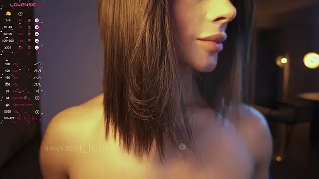 sweetest_bella Adlı Modelin Web Kamerası Şovu