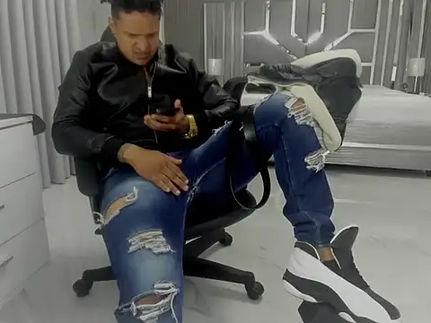 Онлайн чат XXX master_leather