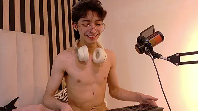 Twink_Sebas7's Live XXX Chat