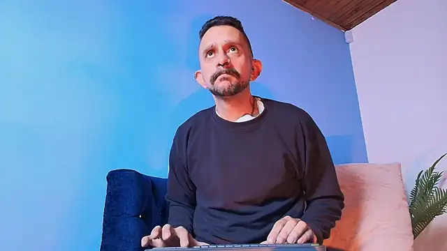 pigbananax's Live XXX Chat