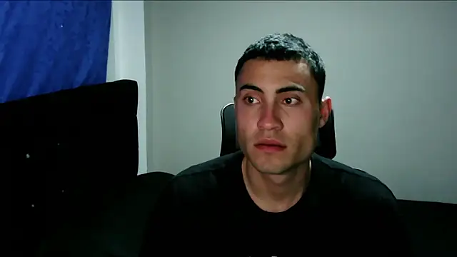 Ethann_Valee live XXX chat