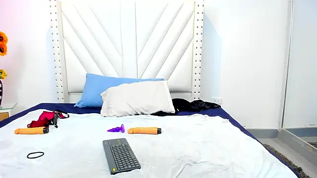 Paulynavera's Live XXX Chat