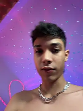 Chat +18 de RoughDiamond_ ao vivo