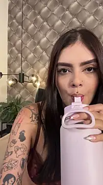 Chat XXX ao vivo de AliceRitter