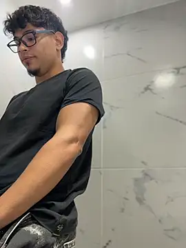 แชท XXX สดของ alekzamo
