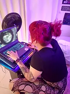 Sarah-Stoner live XXX chat