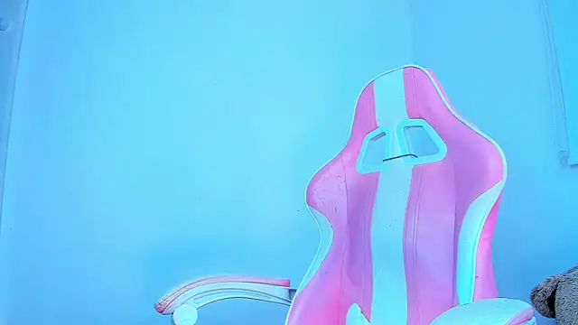 Ariana_f: онлайн-секс-чат