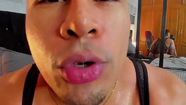 tyler_hank01 Show Webcam