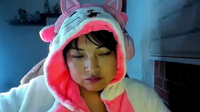 Онлайн чат XXX Shaddycute_