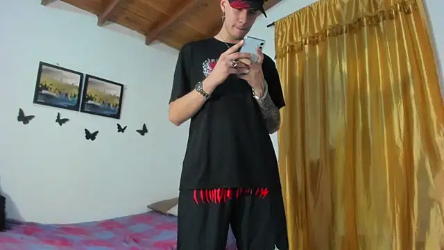 Vlad__night Chat XXX in diretta